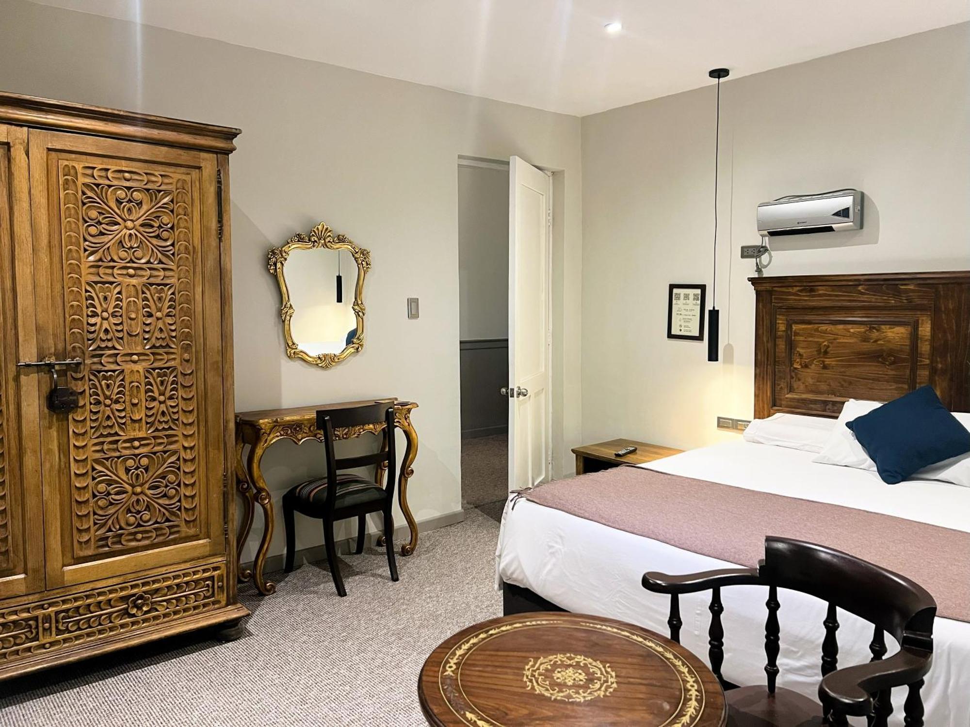 Hotel Montes Central クスコ エクステリア 写真